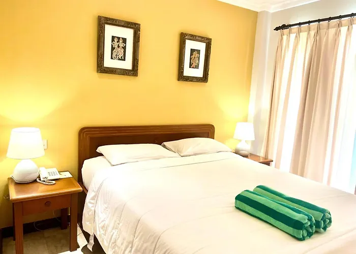 Peninsula 3*